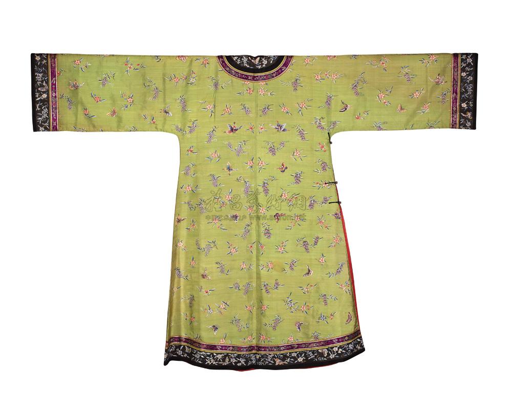 8801清缂丝粉地绿彩花蝶氅衣