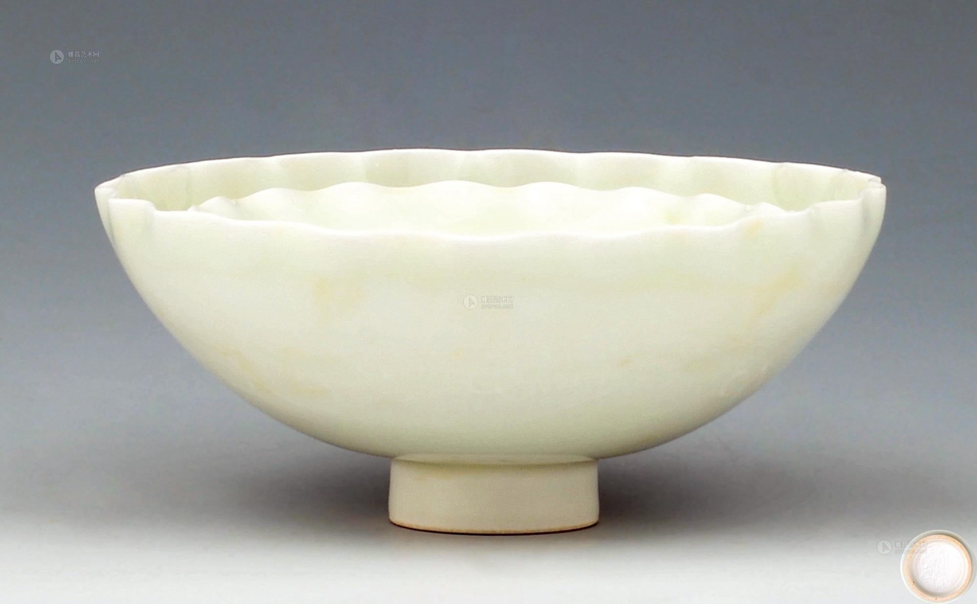 青白釉刻花年年有余双层花口碗拍品分类陶瓷